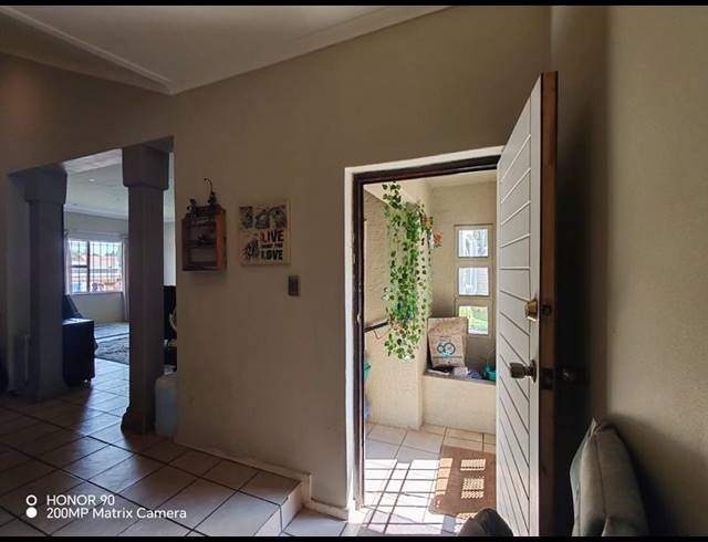 2 BEDROOM HOUSE FOR SALE IN GLEN MARAIS